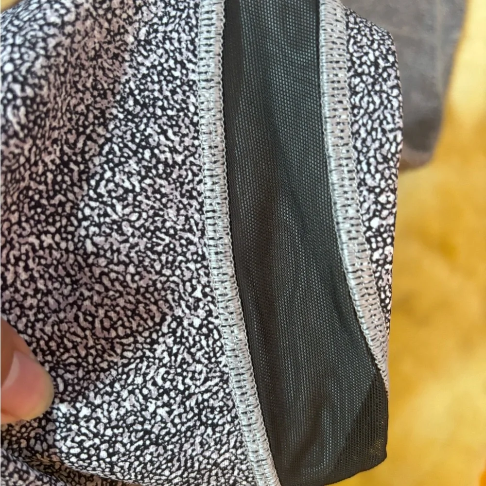 Lululemon leggings - Picture 5 of 6